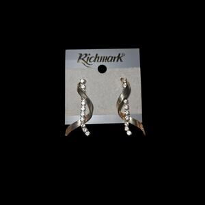 Diamond Drop earings twisted spiral design, Gold plated, 1 1/2‎ inches long